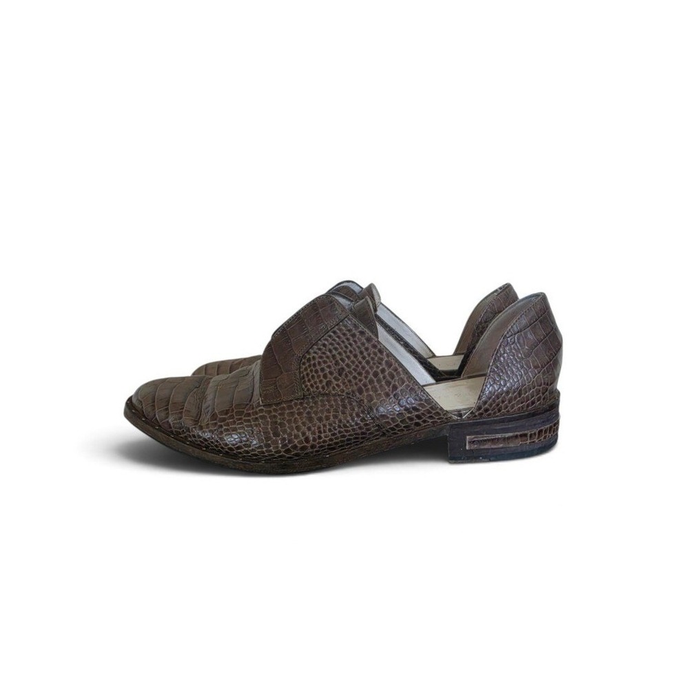 Freda Salvador Reptile Croco Textured Brown Pointed Toe Flats Loafers sz 9.5